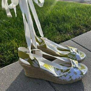 Montego Bay Club Green and White Floral Wedge Sandals